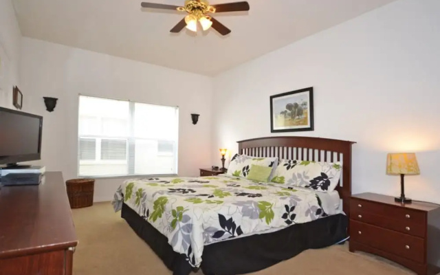 Hampton Lakes 215449