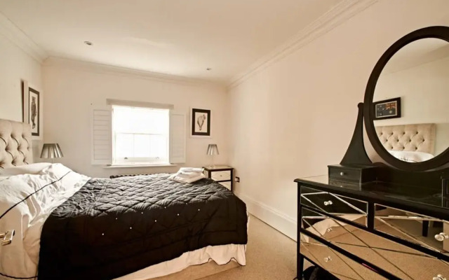 Central London Superb 4 Bedroom 18th Century Townhouse