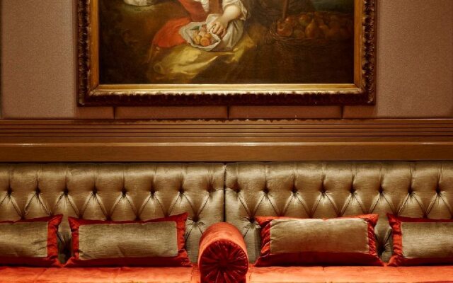The Michelangelo Hotel