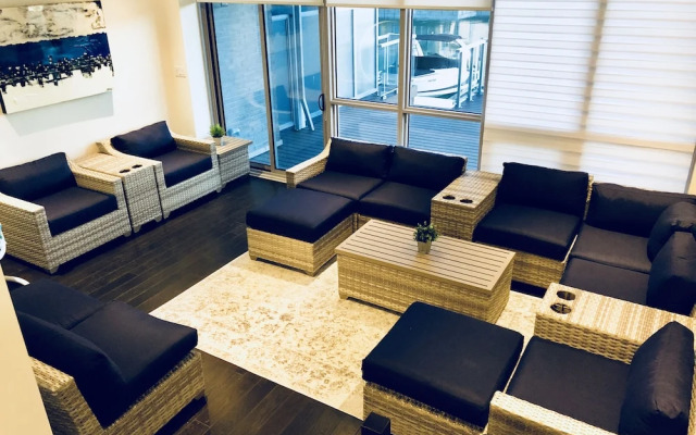 Friday Harbour Resort