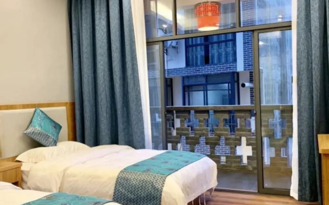 Yangshuo Qingyunge Hotel