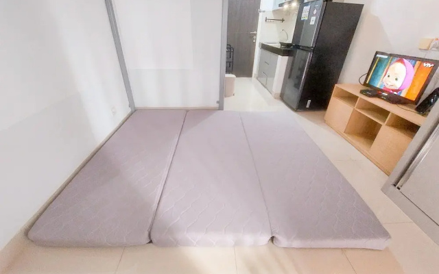 Fully Furnished Studio With Mezzanine Bed At Serpong Garden Apartment
