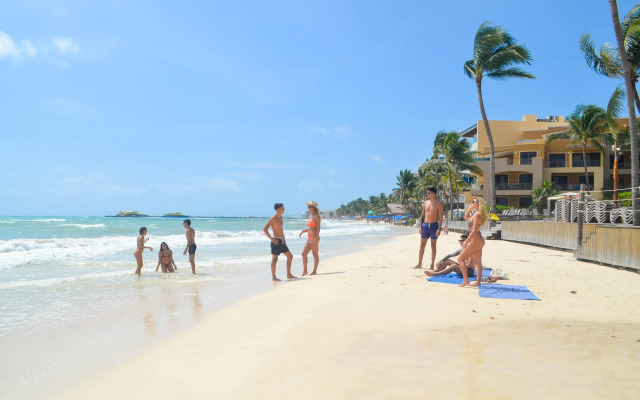 Siesta Fiesta Hotel