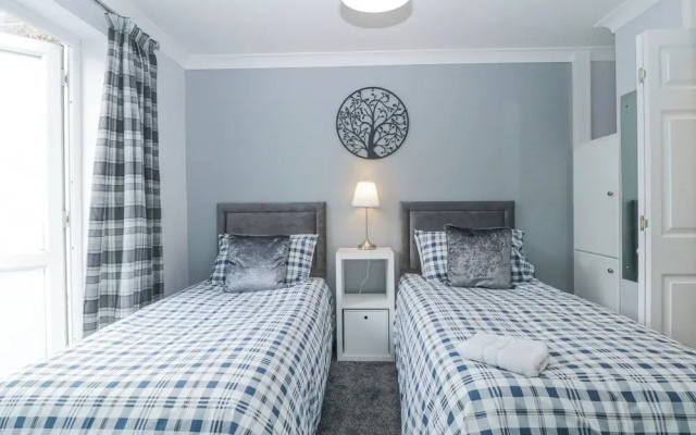 Flat 1A, Big Tree Holiday Flats