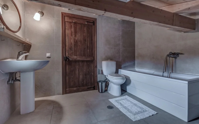 Mastrogiannis Farm House