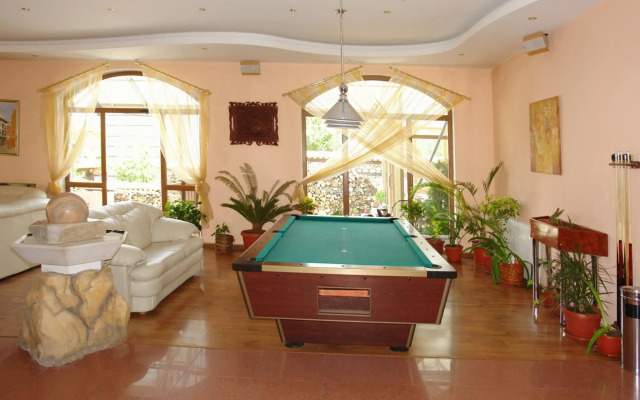 Elegant Hotel