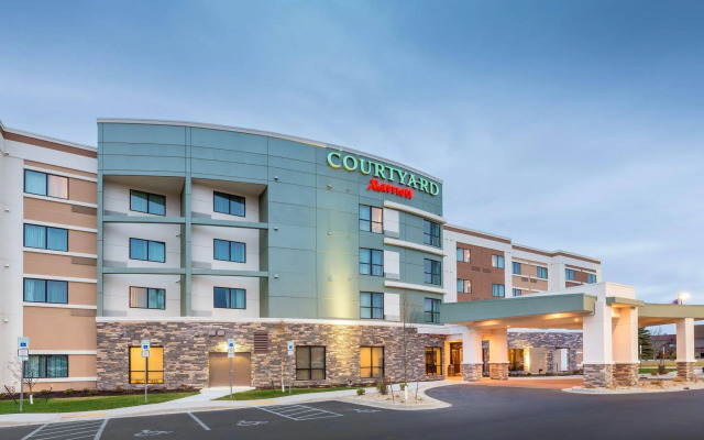 Courtyard by Marriott Bismarck North