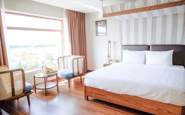 HA Ocean Front Hotel and Apartment