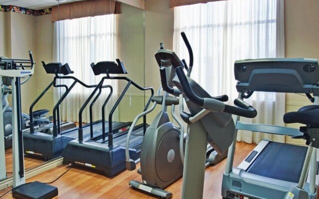 Holiday Inn Hotel & Suites Mississauga by IHG