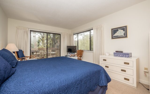 Moorings 71-72 by Vtrips