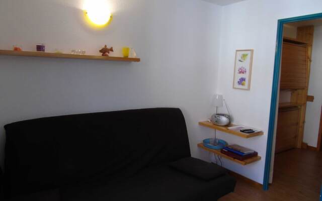 Lou Services Apartment THB59 LSI 001