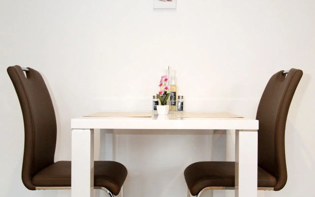 Christiano Apartments