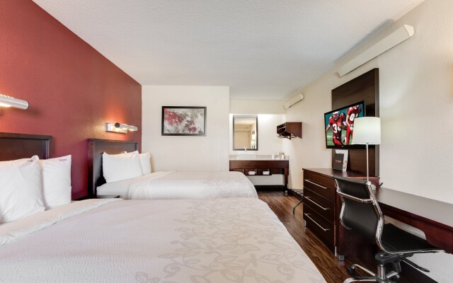 Super 8 by Wyndham Deerfield/Northbrook