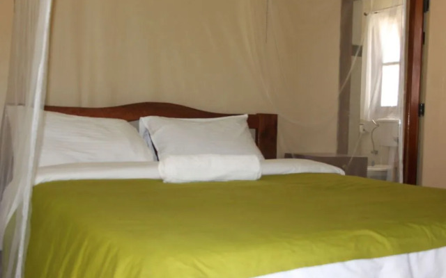 Serene Guesthouse, Entebbe