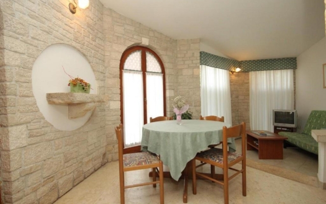 Apartment Mimi - with swimming pool A4 Christa  Krnica, Istria