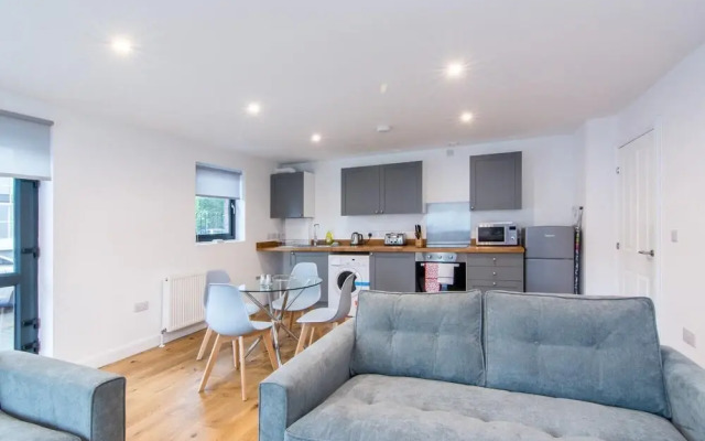 Stunning 2bed Flat in Bond House