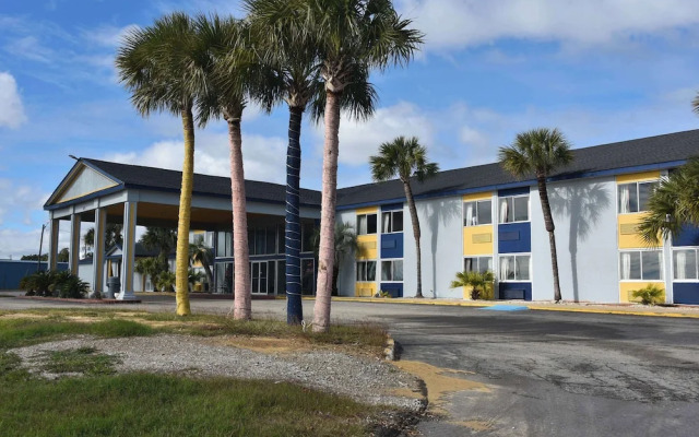 Biloxi Beach Hotel