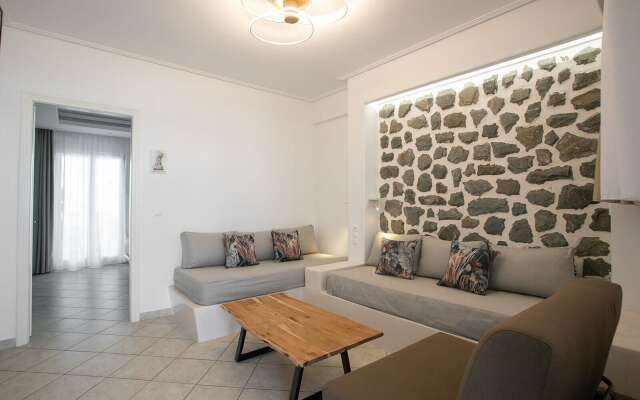 Liana Beach Hotel & Spa