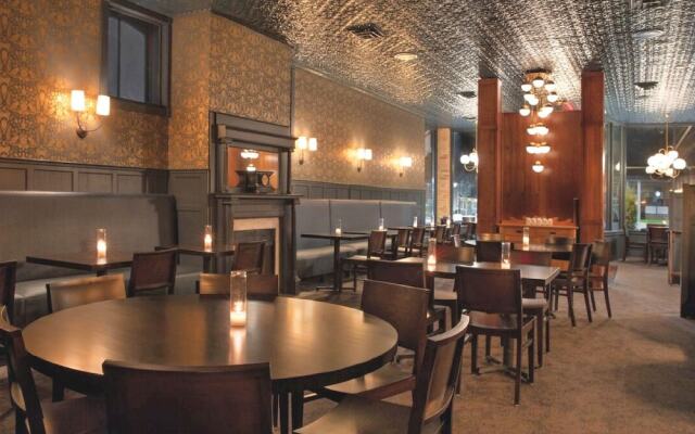 Inn at Cedar Crossing