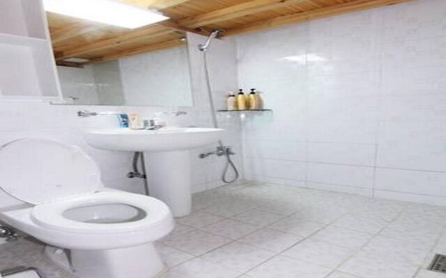 Irang Hanok Guesthouse