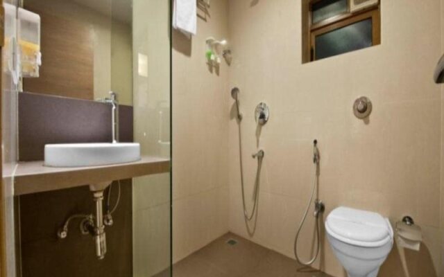Rajhans Hotel
