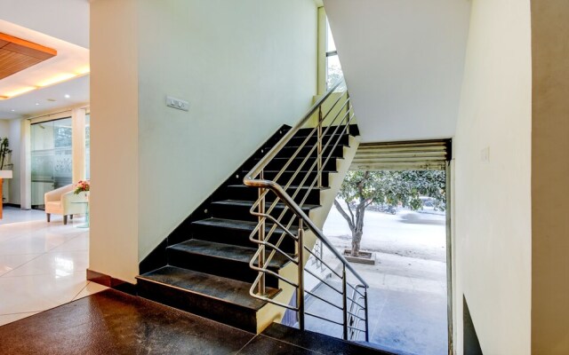 Treebo Primeland Suites, Mailasandra