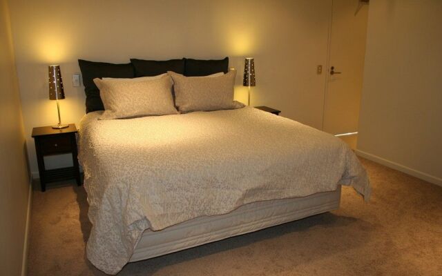 Pine Hill Lodge