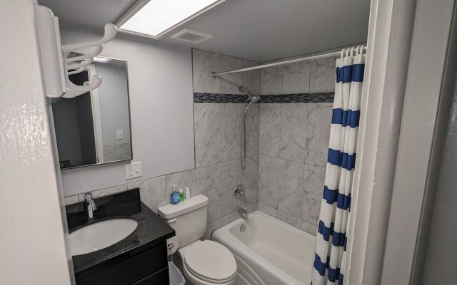 Majestic Rockies Motel