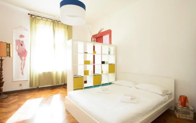 Giulia Halldis Apartment