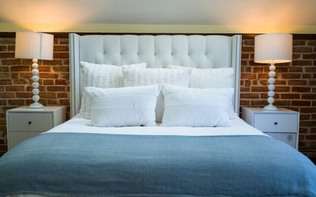 Newly Renovated Rino Retreat