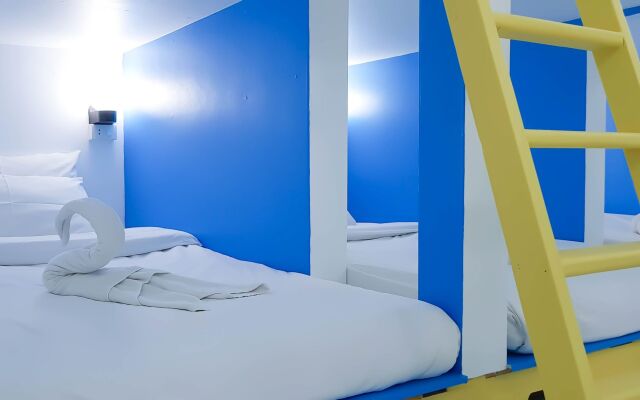 Hua Hin Night Market Hostel