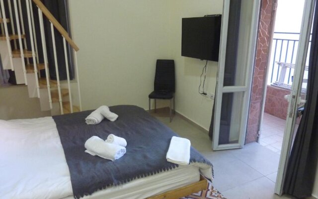 Allenby 2 Bed and Breakfast