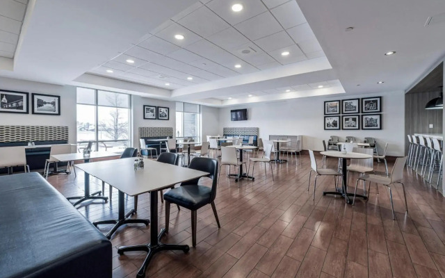 Holiday Inn Express Hotel Saint - Hyacinthe by IHG