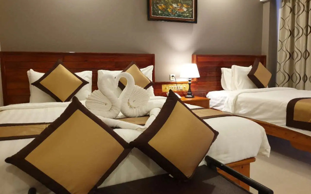 Aristocrat Residence & Hotel