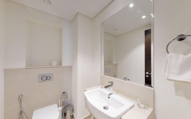 Lux BnB Dubai Creek Residences