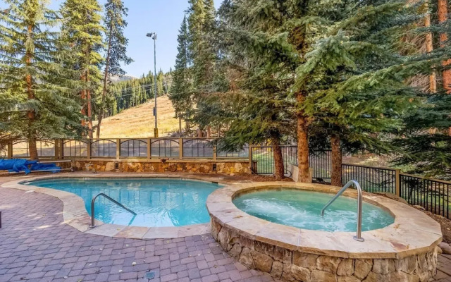 Premier 3 Bedroom Ski in, Ski out Lone Eagle Condo With the Best Access to Skiing in Keystone