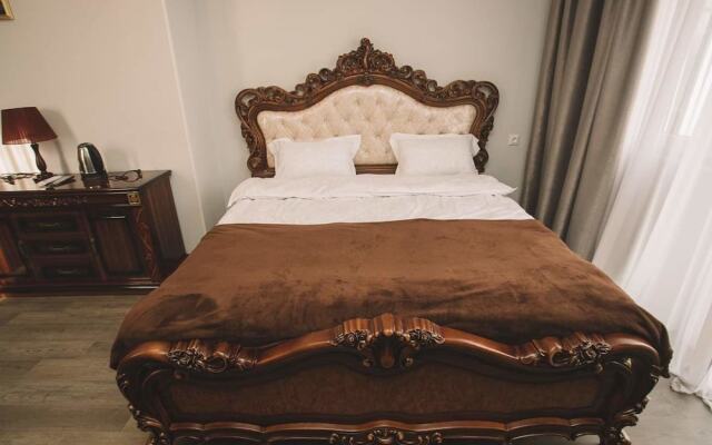 Ninth Floor Hotel