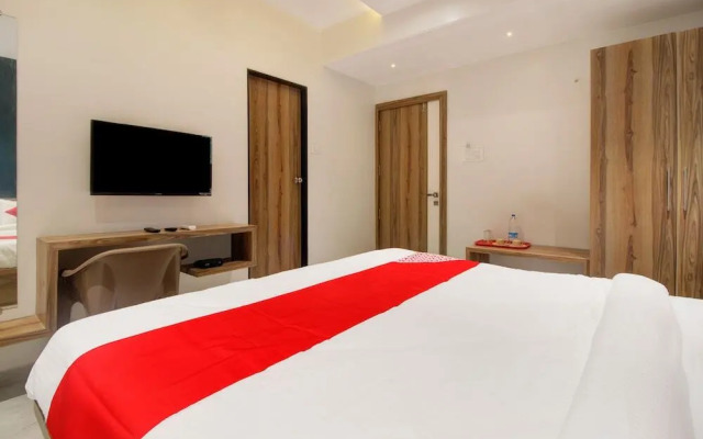 Radhika Ex by OYO Rooms