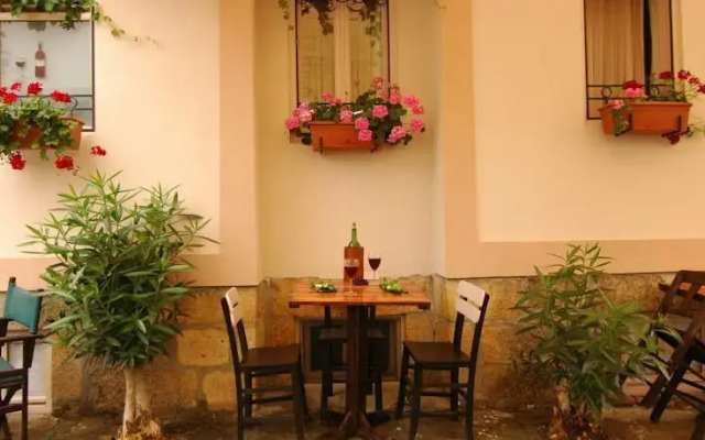 Bozcaada Biz Hotel