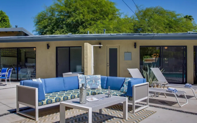 Mid Century Deluxe
