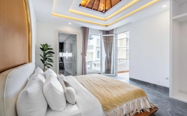 Private Pool Villa Arsy by Orivista