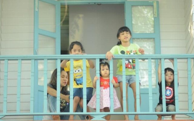 La Moon Hostel