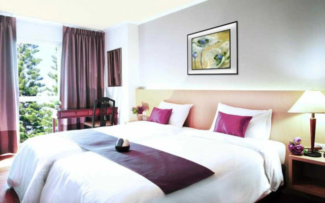 Collection O The Step Sathorn – Guest Rooms – Bangkok
