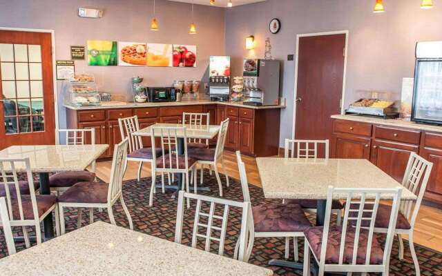 Quality Inn & Suites South Bend Airport