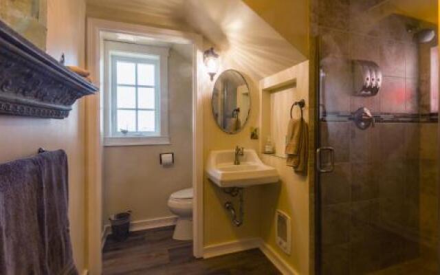 Dungeness Barn House Bed & Breakfast