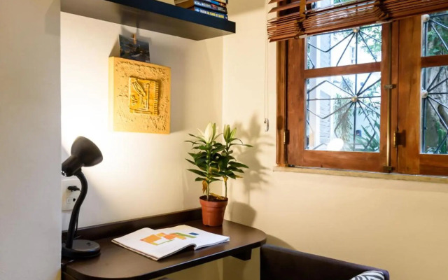 Pineapples PF118 - Studio para casais em Copacabana