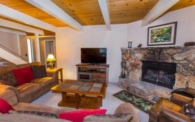 Roycraft Dog Friendly Cabin