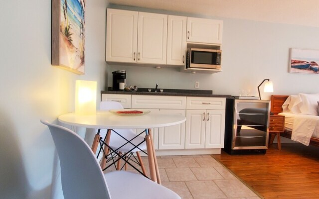 Oasis by the Bay Vacation Suites