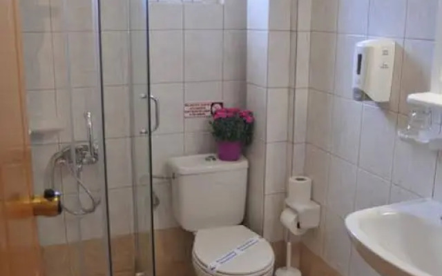 Brati II Beach Hotel