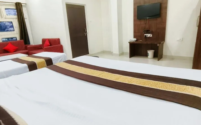Hotel Prabhat Palace